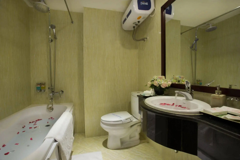 Viet Premium Hotel by Lake View Hospitality
