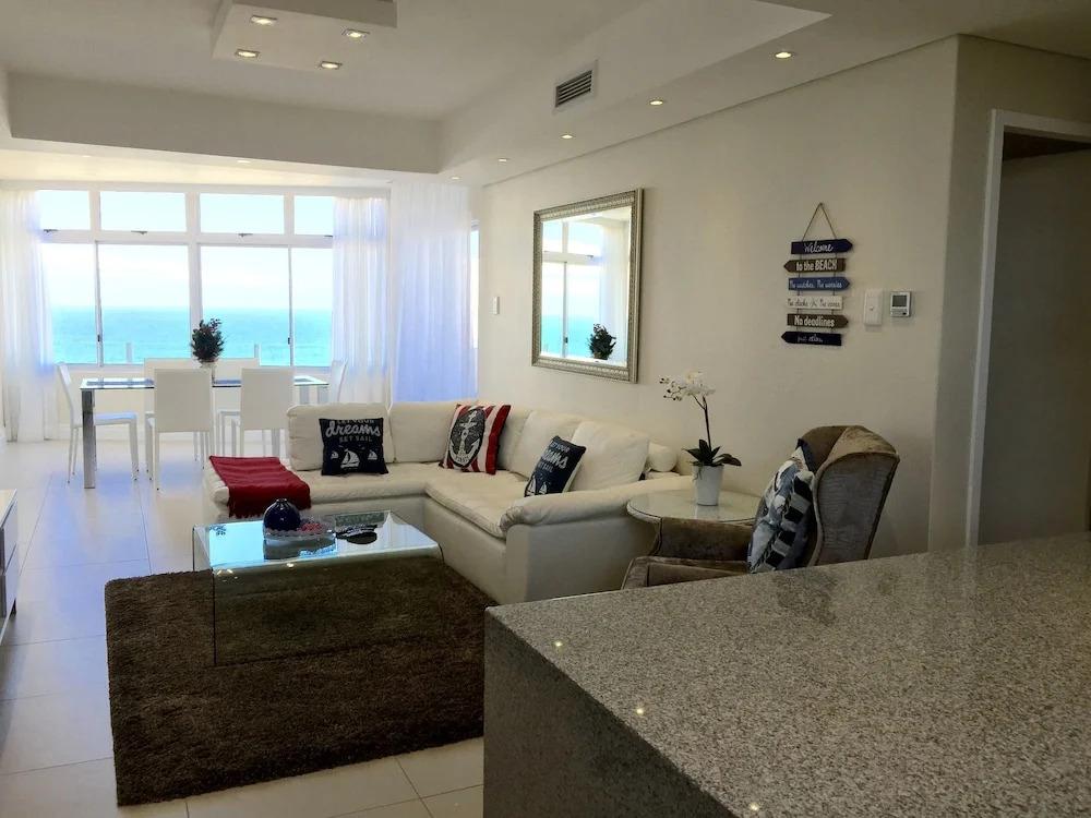 Sea La Vie Umhlanga - Main Beach Access by WhereToGo