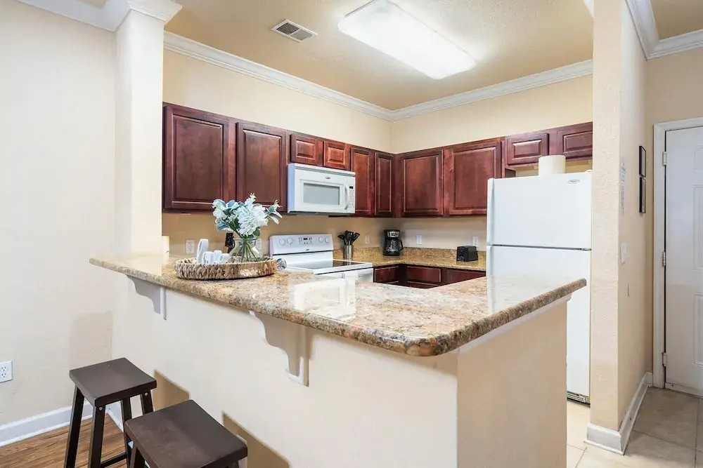 Tuscana Resort 2 Bedroom Condo Clubhouse Access 8 miles to Disney 2 Condo