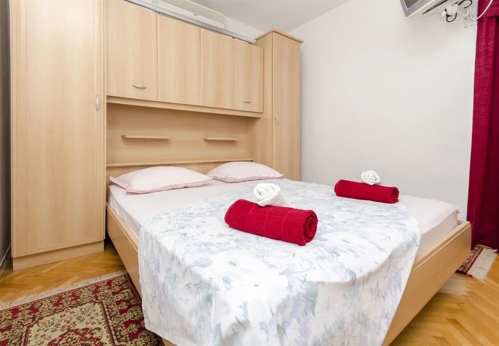 Apartments Tonći
