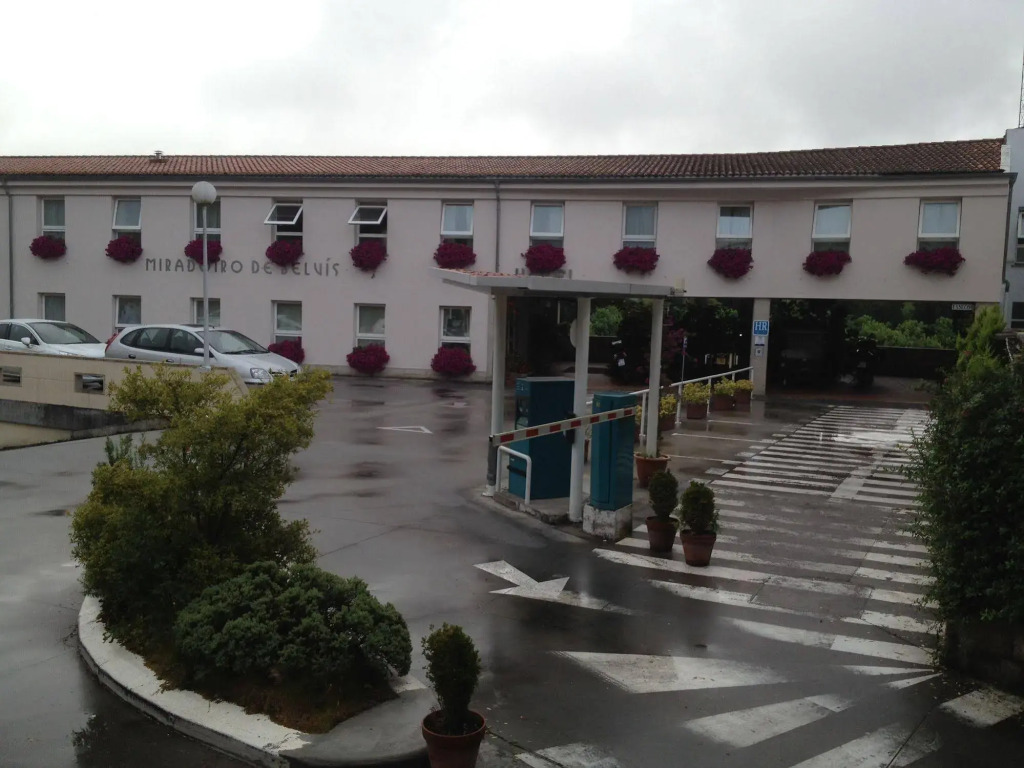Hotel Parking Miradoiro de Belvís