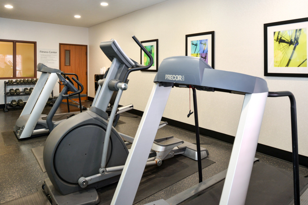 Holiday Inn Express Hotel & Suites Omaha West by IHG