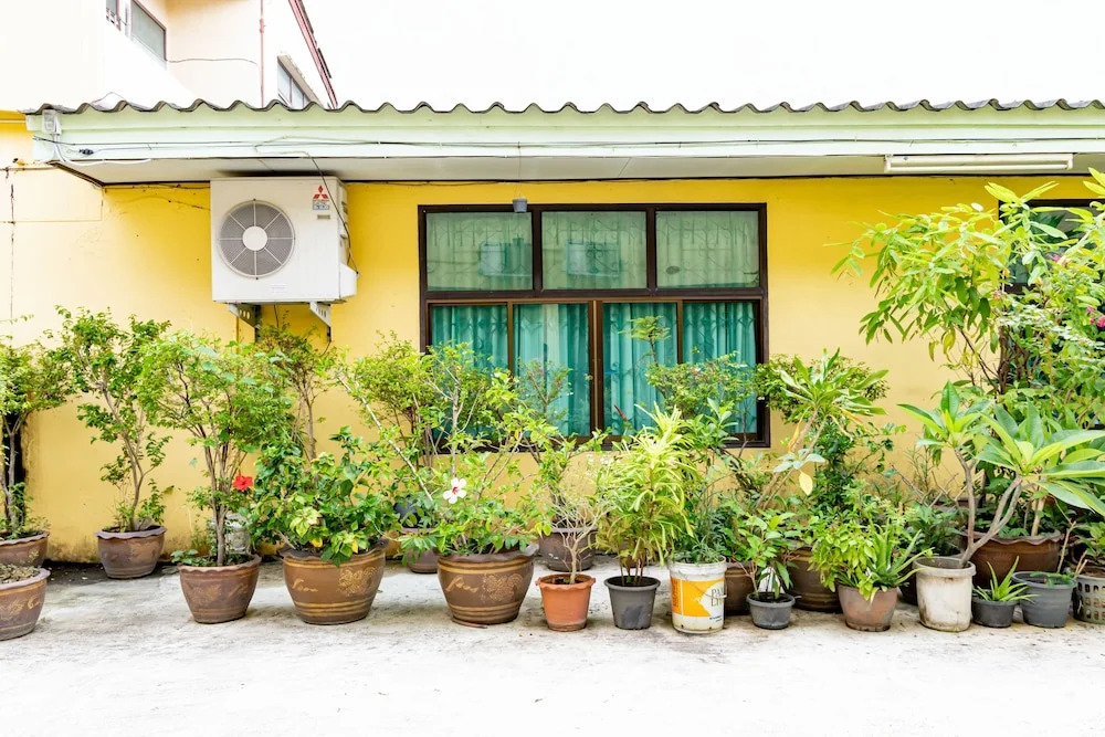 Tonrak Apartment