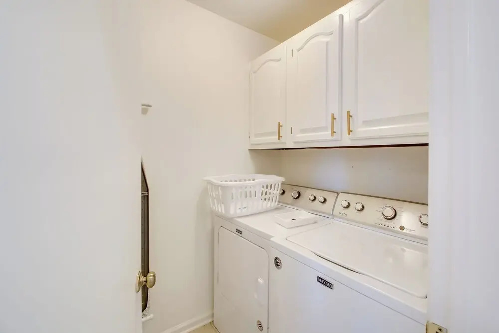 Million-dollar Views: Condo on Lake Hamilton!