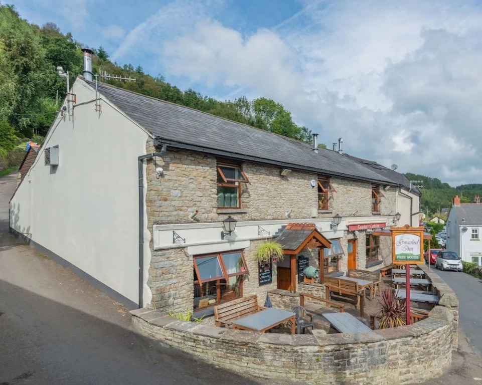The Gwaelod y Garth Inn