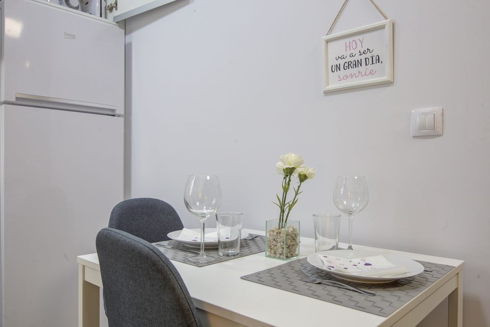 Cozy 2 Bedroom Apartment in Conde Duque