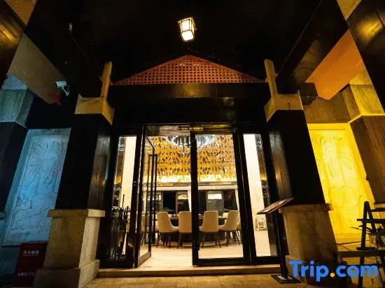 Mountaintop Club Hotel