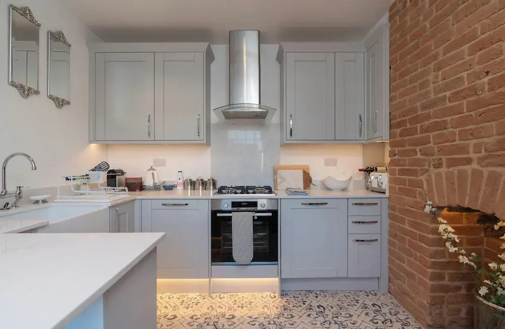 Gloucester Place Townhouse with Hot Tub