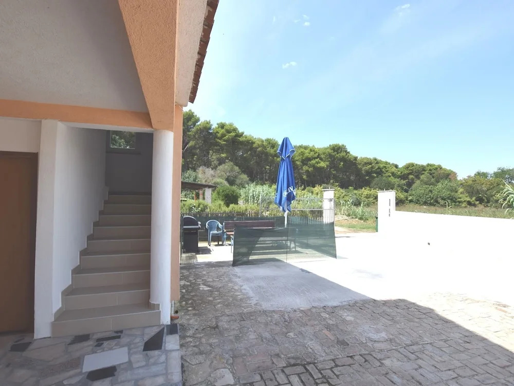 Apartment in Pula With Bbq, Parking, AC
