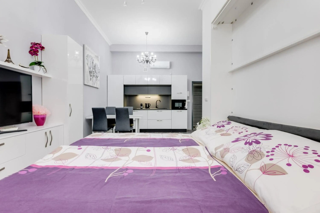Apartment Thunovská 10