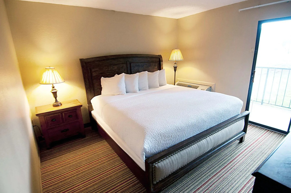Tremont Lodge & Resort