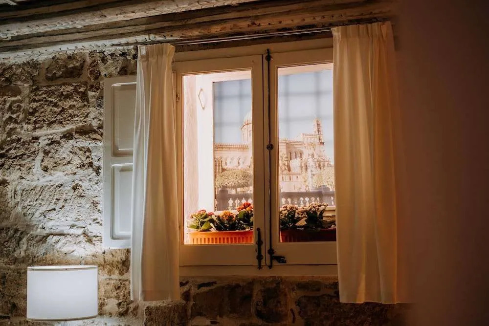 Ambrosia-Timeless Hosting