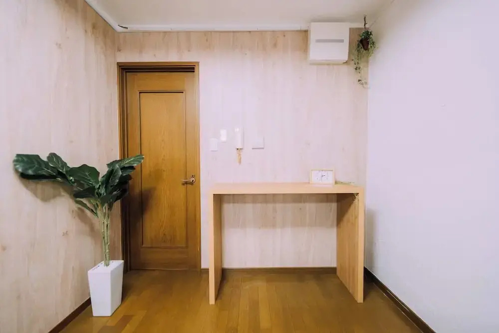 5BDR 1.5BA Osaka Castle House