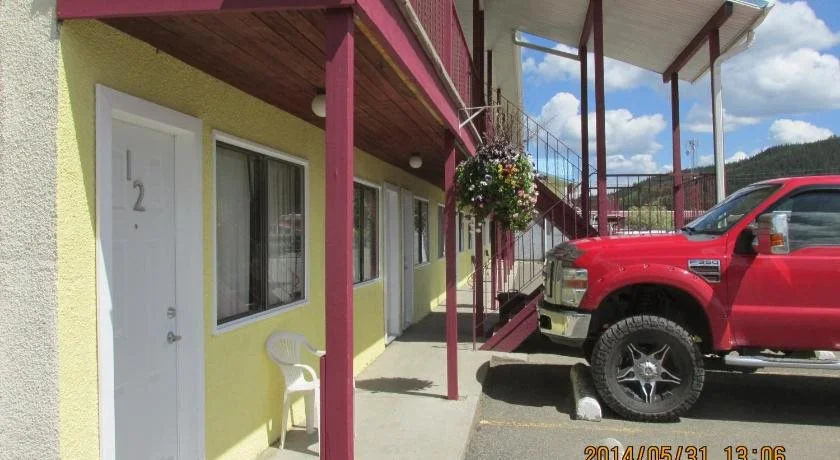 Westwood Motel 100 Mile House