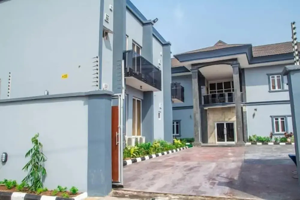 DeGrosvenor Hotel and Suites Lagos