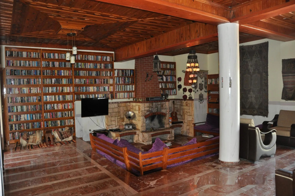 Bahaus Resort
