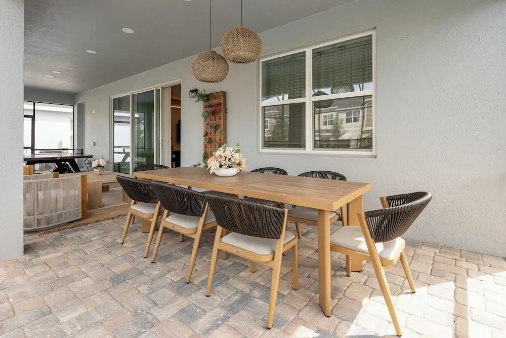 Luxury 9BR Solara Home, Themed Fun & Pool