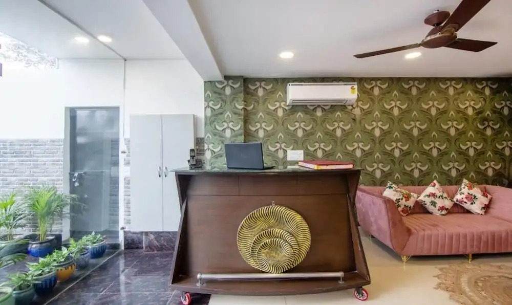 Hotel Fortune Home Noida Sector 135