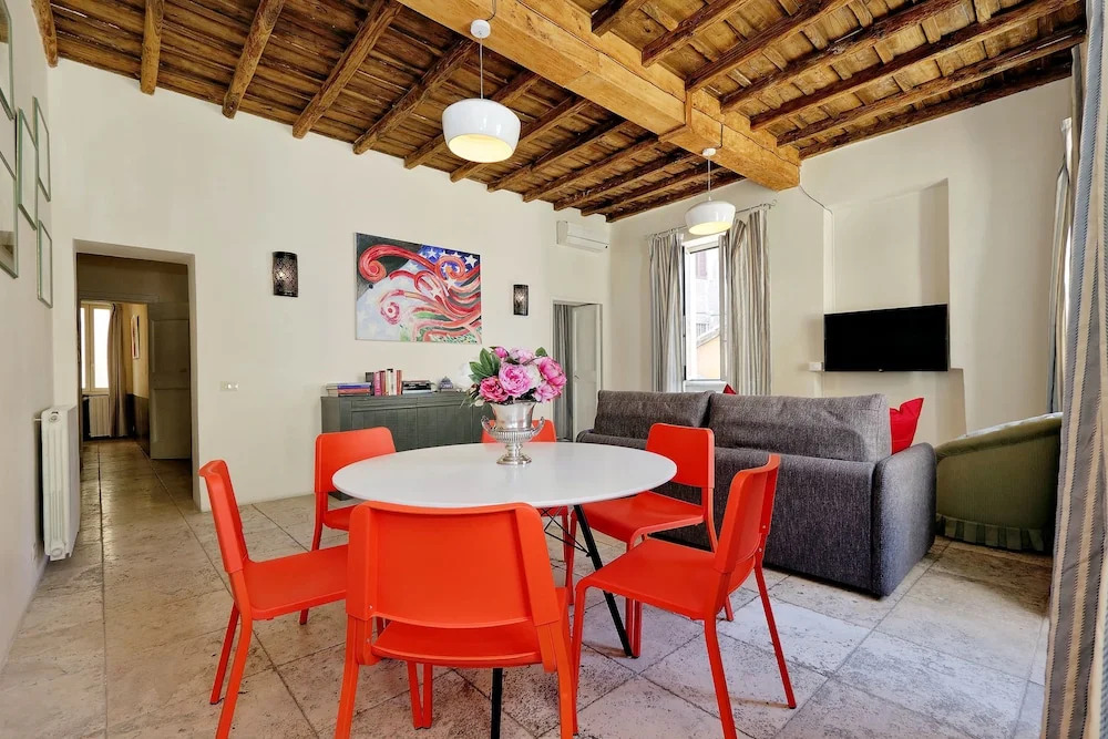 Pavone Charme - My Extra Home