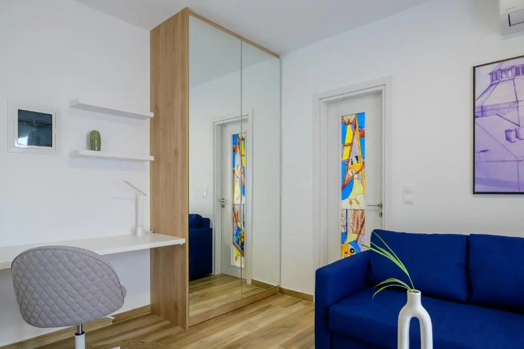 Alyvia Central Apartment 2