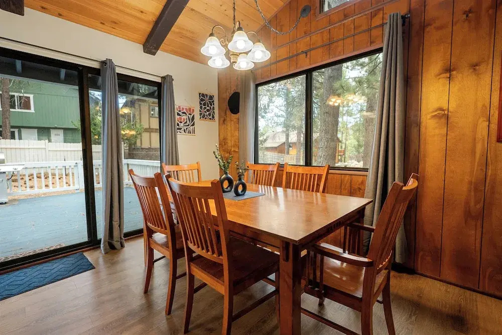 Bear Woods 3BR Retreat