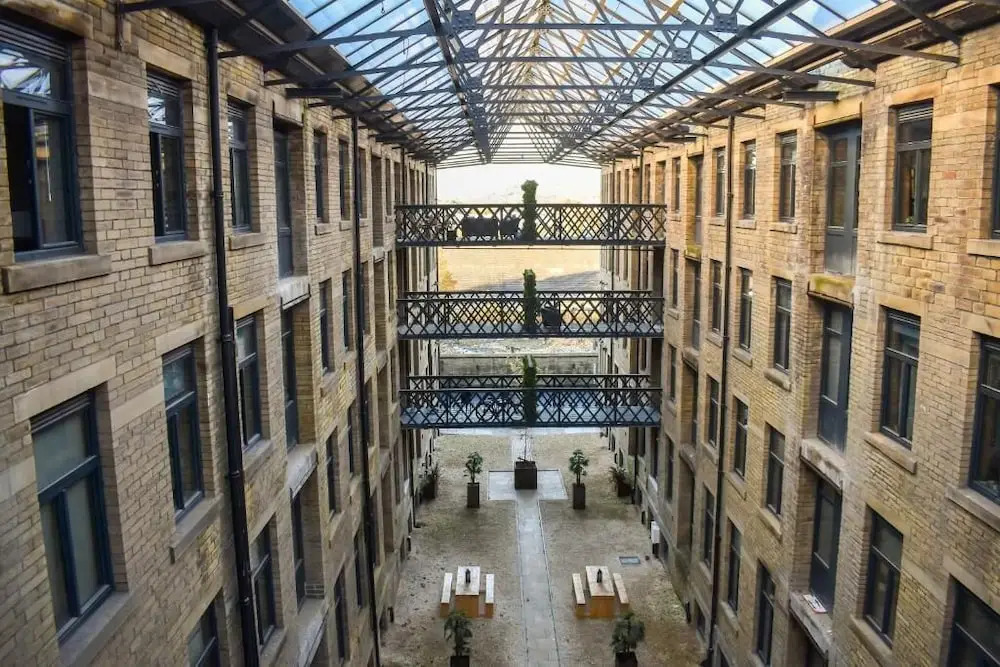 Luxury 1-bed Apartment Bradford Free Parking