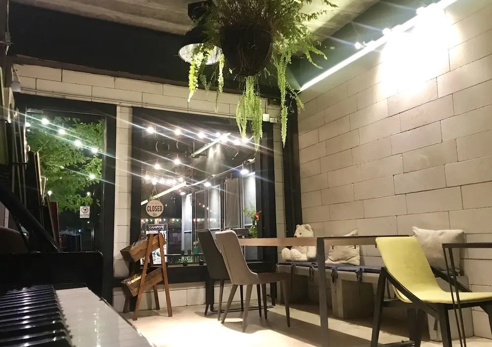 Kampor Co Working Space and Bed