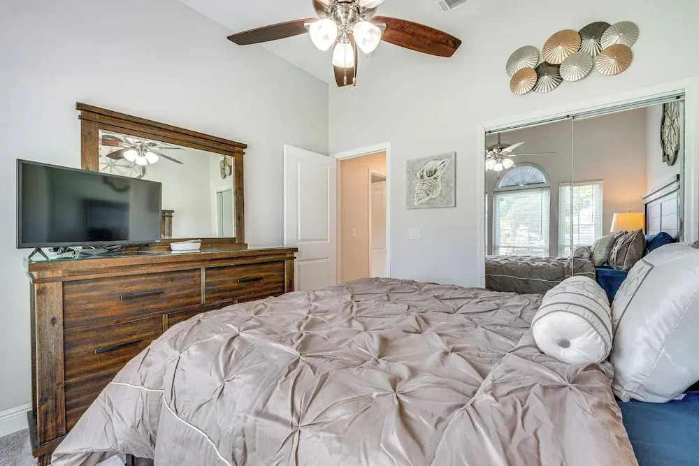 5 Mi to Disney World: Spacious Kissimmee Home!