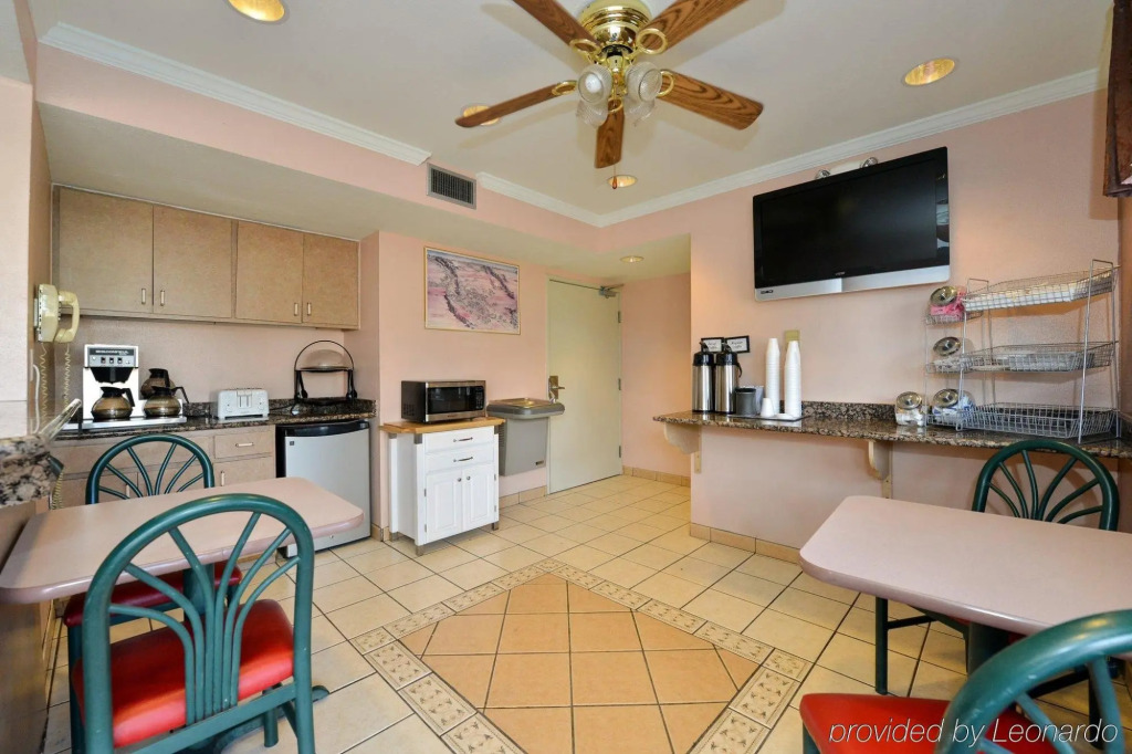 Super 8 Anthony/El Paso Area