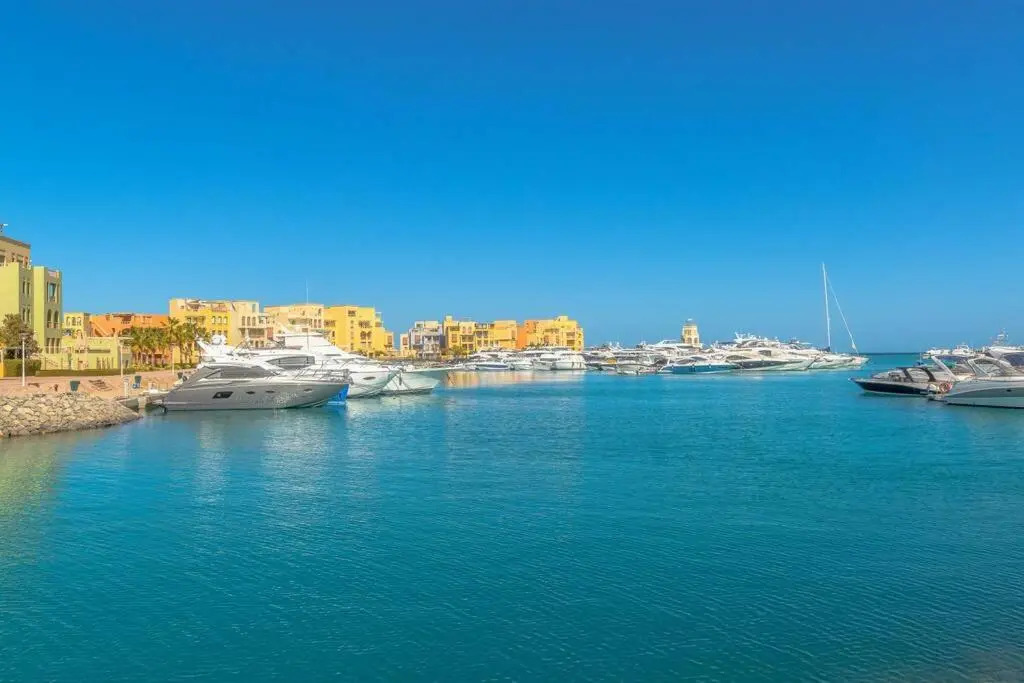 Marina Mosaique 1 BR Apartment with Pool view