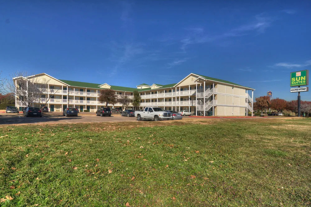 InTown Suites Extended Stay Lewisville TX - East Corporate Drive
