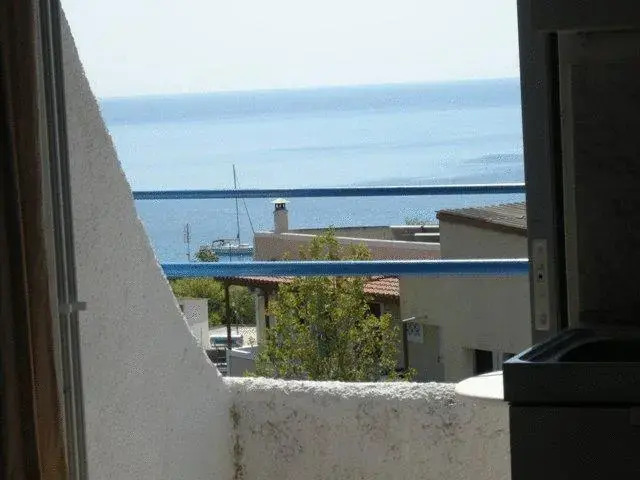 Efrosyni Apartments