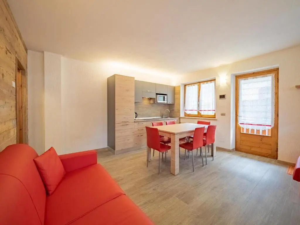 Leveron Apartments