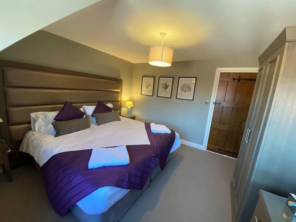 Pools Cottage - The Farmhouse