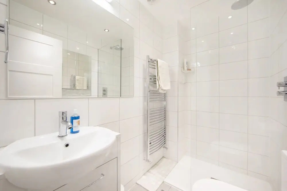 Popular and Charismatic Apartment a Short Walk to The Thames