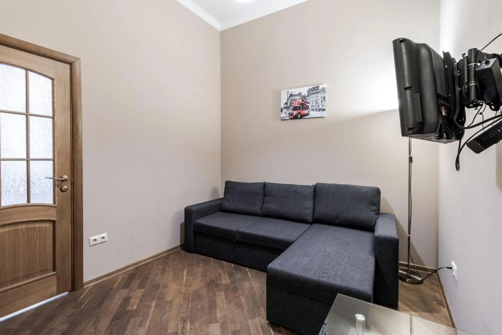 Apartment on Stavropihiiska Street 3
