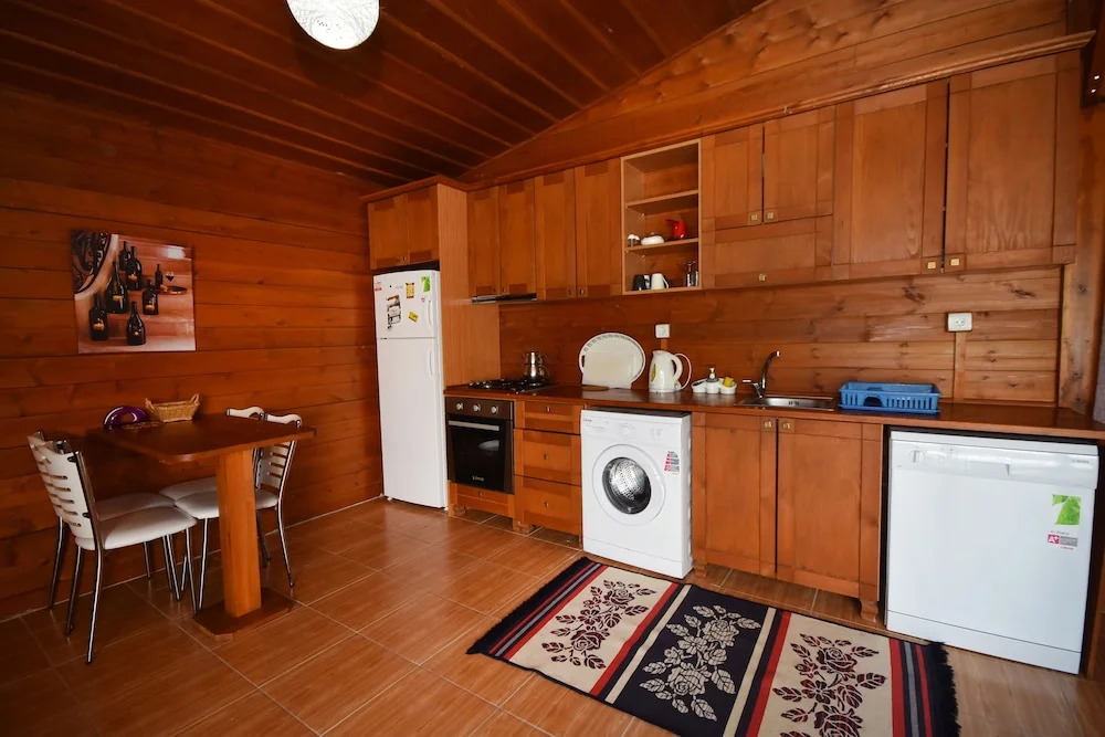 Villa Belize 2 by Helaltatilvillari