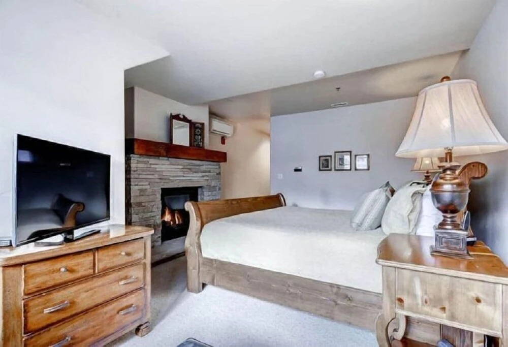 Luxury 3 Bedroom Mountain Vacation Rental In The Heart Of Lionshead Village In Vail