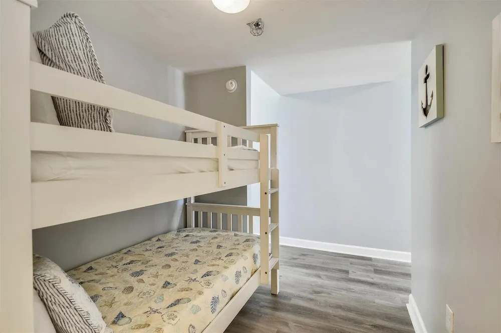 Shores of Panama 2026 - 1 Bedroom+Bunks. Res. Parking! 1 Condo by RedAwning