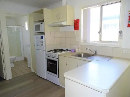 Costello Hotels - Moonta Bay Cabins