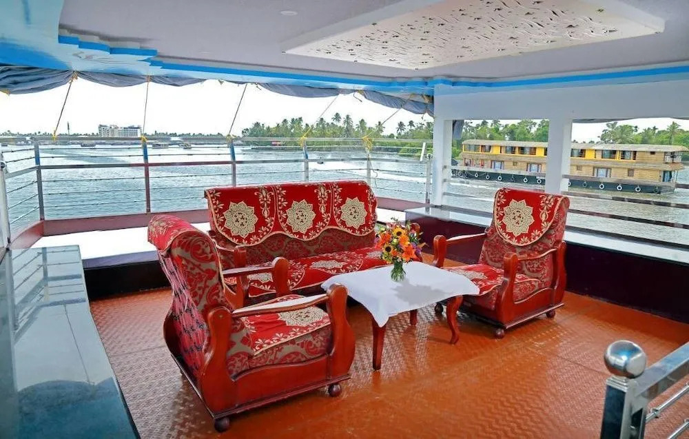 2 BHK Houseboat in Alleppey Finishing Point Jetty, Alappuzha, by GuestHouser (EE00)
