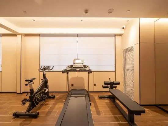 BaiLiQuanZhiJiuDian Hotel (Jiangmen Binjiang Sports Center)