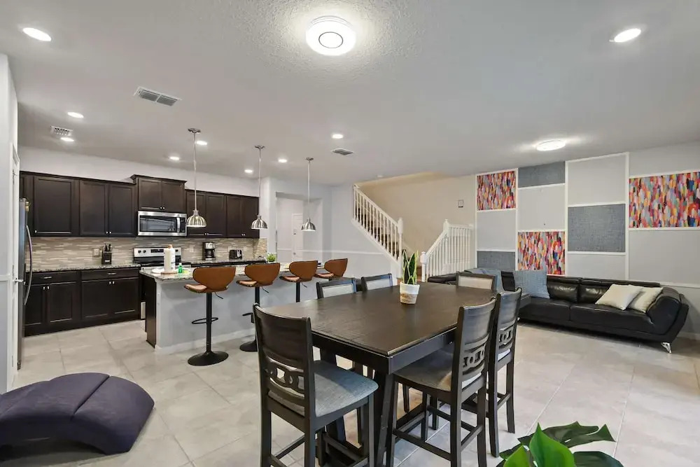Family Getaway With Themed Rooms & Private Pool