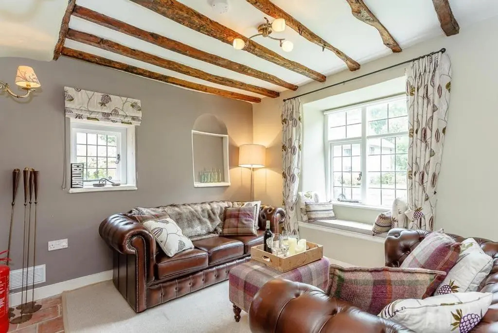 Three Little Pigs Luxury Cottage