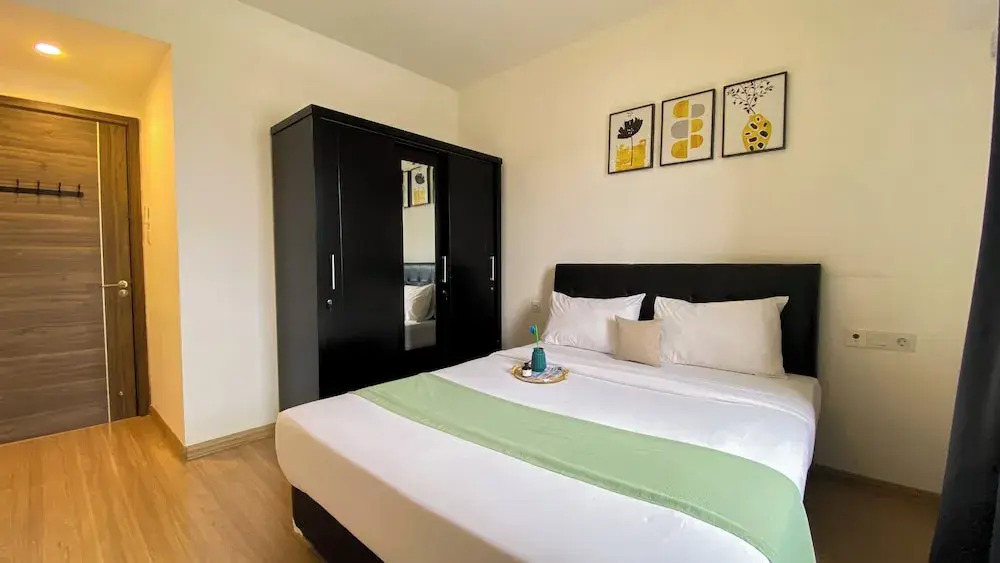 Spacious and Good Location 3BR at Sky House BSD Apartment