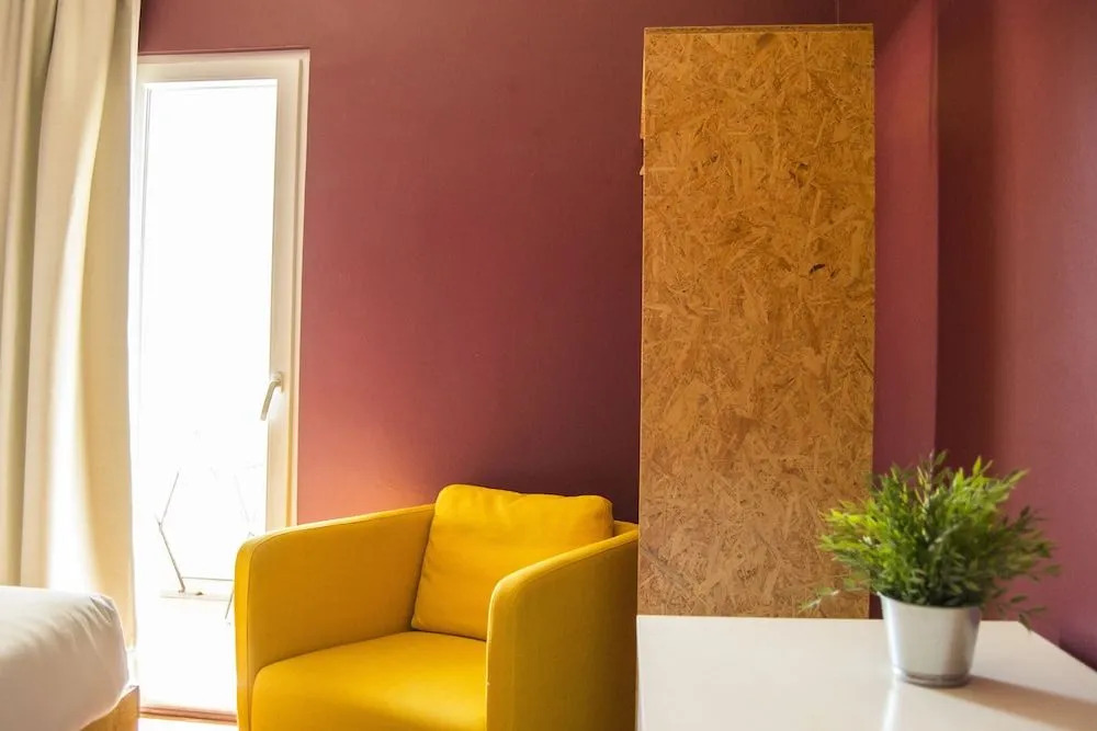 Avenue Hostel & Suites
