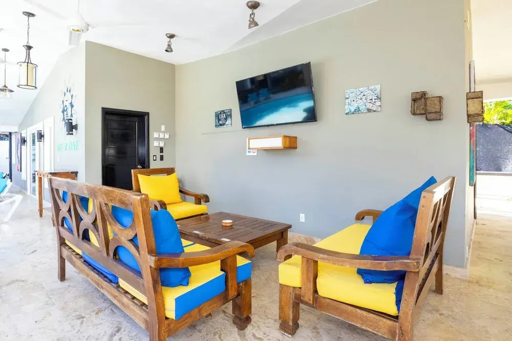 Villa Twelve27