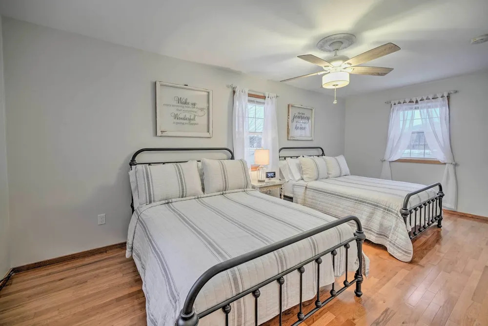 Hudson River Home w/ Fire Pit, Near Belmont Stakes
