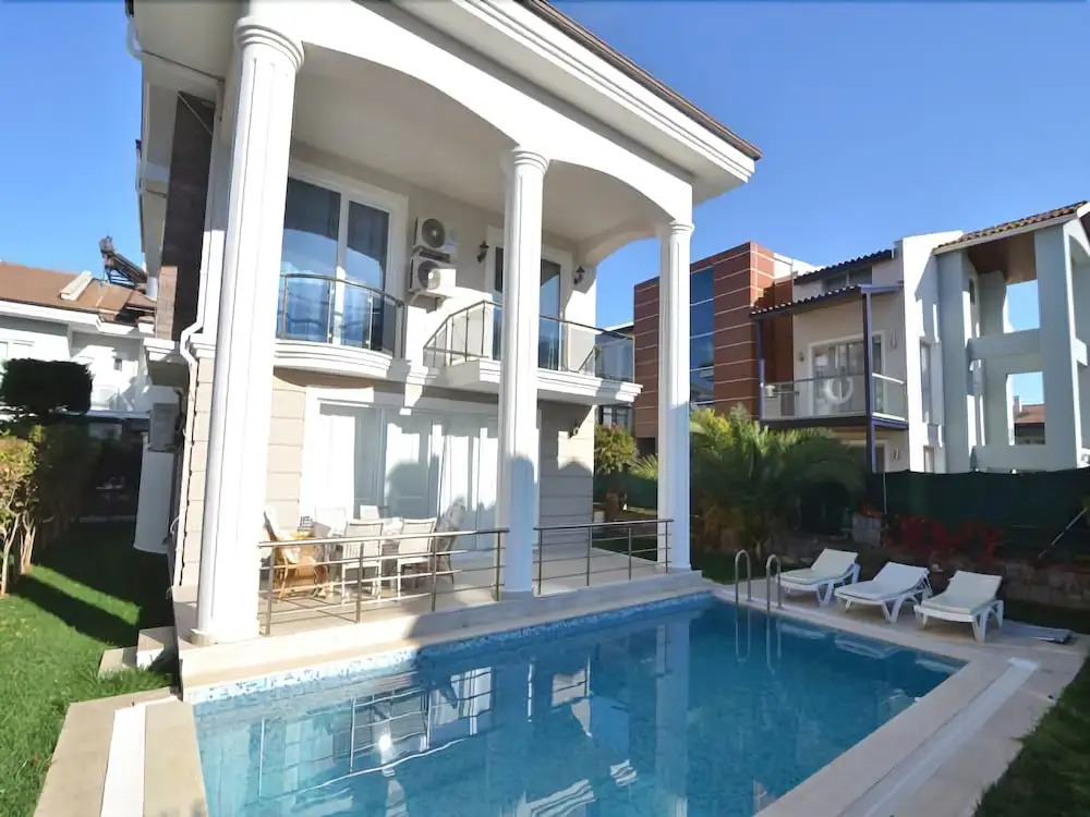 New Age Beach Breeze Luxury Villas