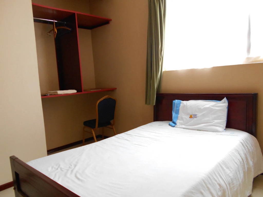 Hotel Royal Nest Entebbe